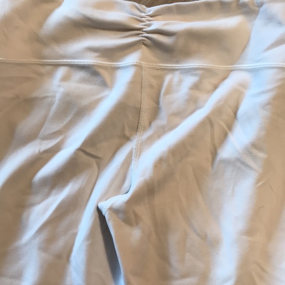 Lululemon white crop yoga pants - Picture 5 of 5